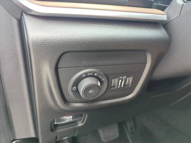 Used 2022 Jeep Grand Cherokee L Summit w/ Advanced Protech Group IV AWD/4WD image 29