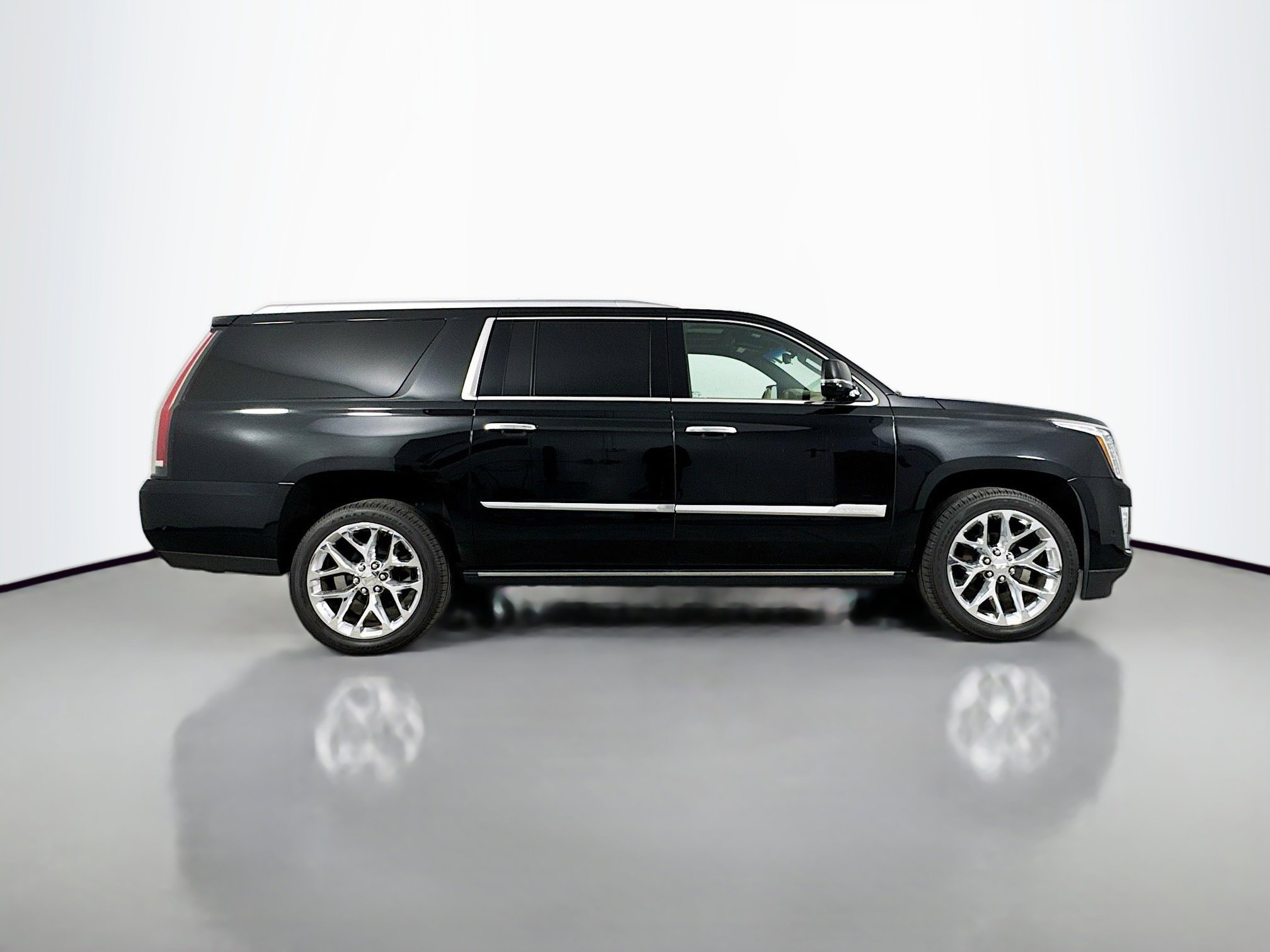 Used 2019 Cadillac Escalade ESV Platinum AWD/4WD image 7