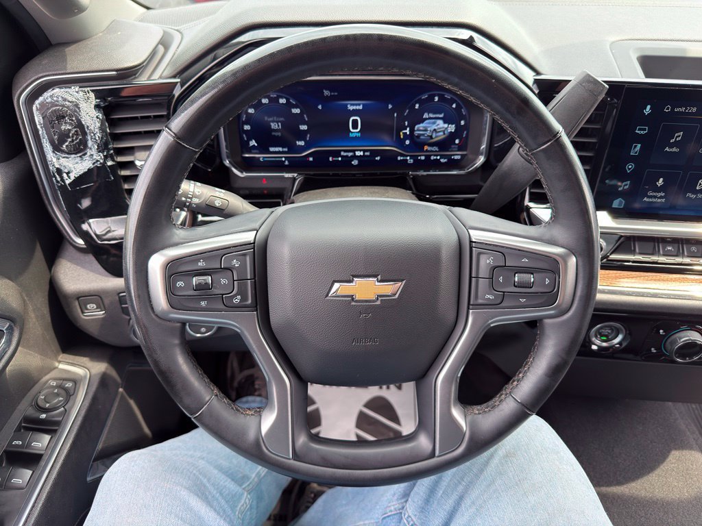 Used 2023 Chevrolet Silverado 1500 LT AWD/4WD image 34
