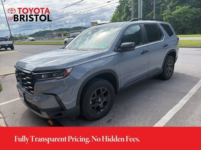 Used 2025 Honda Pilot TrailSport