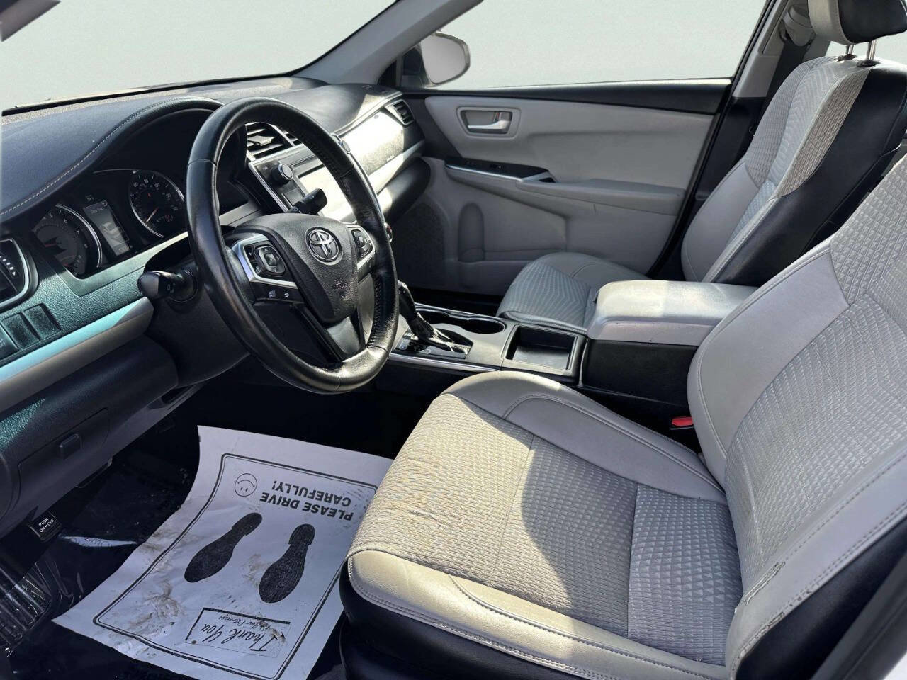 Used 2015 Toyota Camry SE FWD image 10