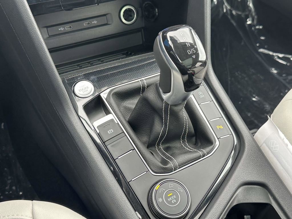 New 2026 Volkswagen Taos SE image 22