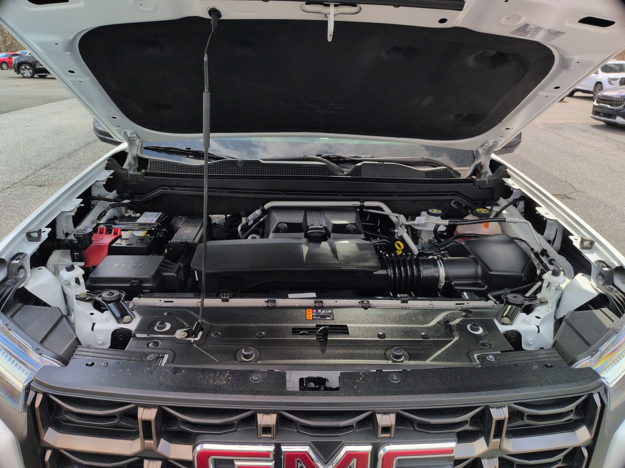 Used 2024 GMC Canyon AT4X image 17