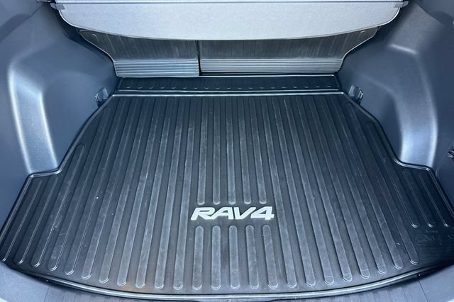Certified 2025 Toyota RAV4 LE AWD/4WD image 19