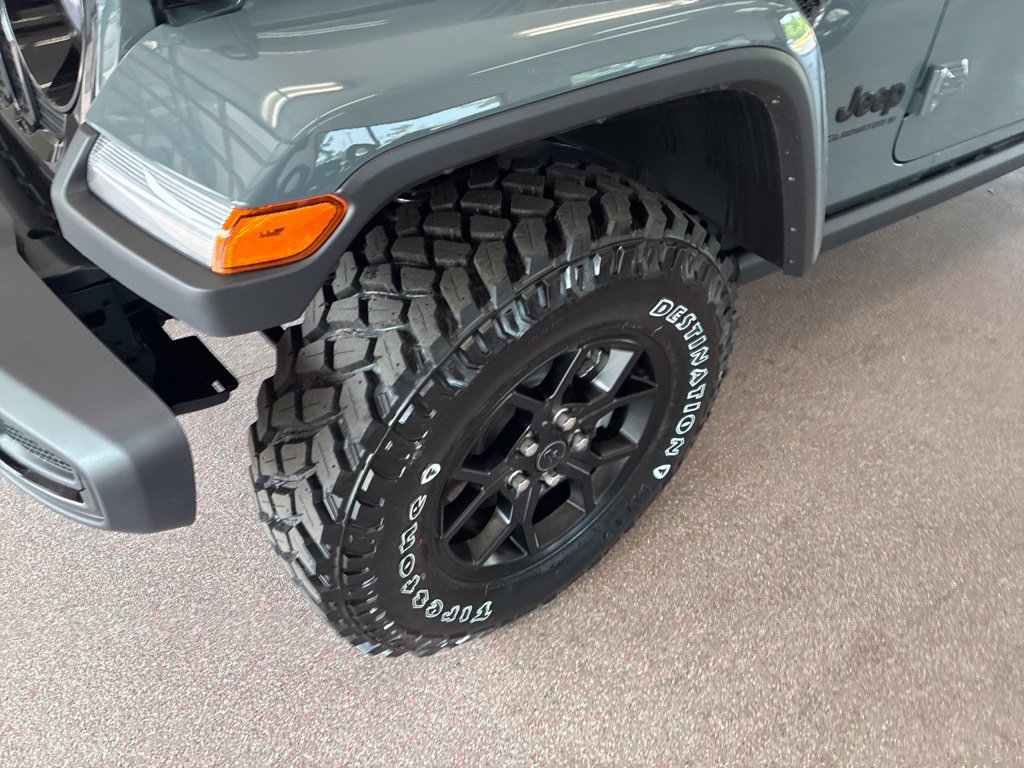 New 2026 Jeep Gladiator Sport AWD/4WD image 4