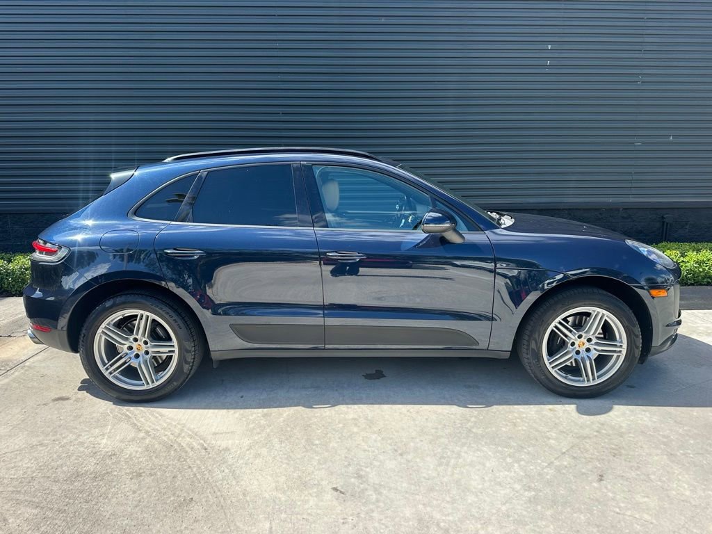 Certified 2020 Porsche Macan AWD/4WD image 10