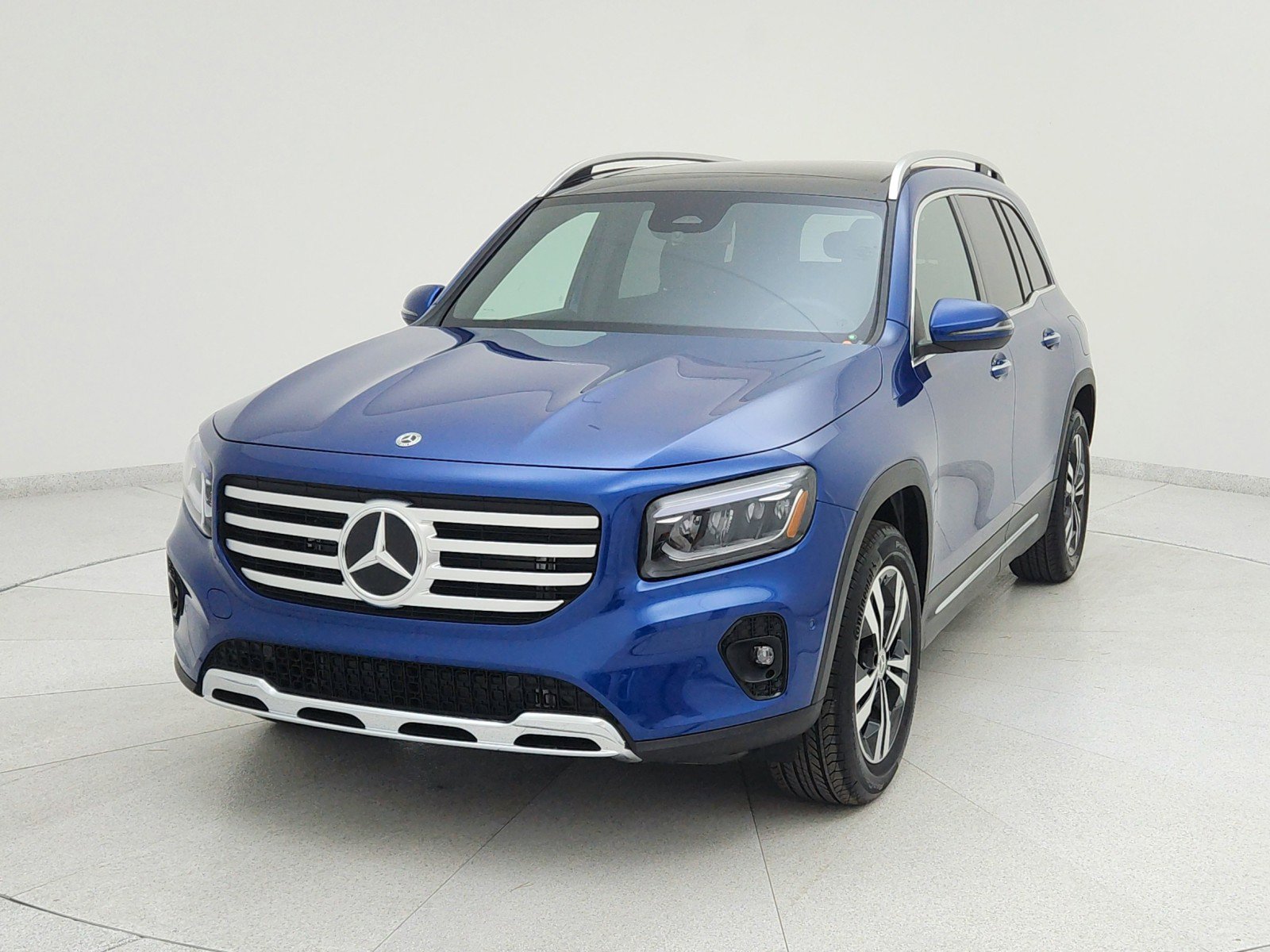 New 2025 Mercedes-Benz GLB 250
