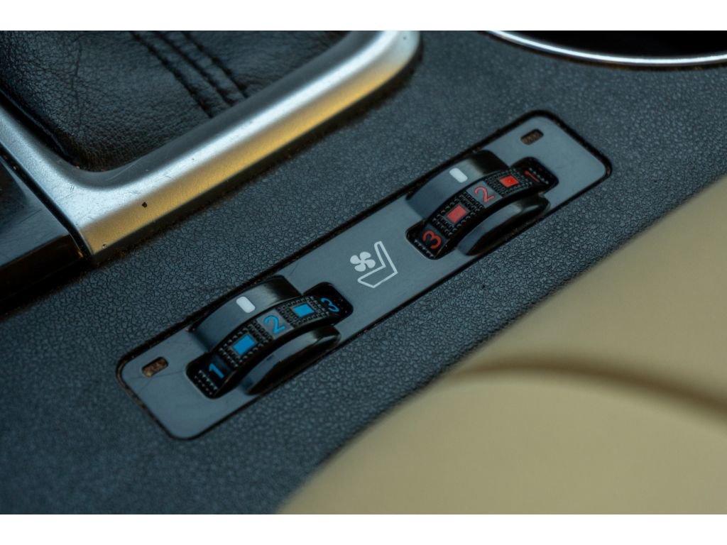 Used 2018 Toyota Highlander Limited Platinum image 27