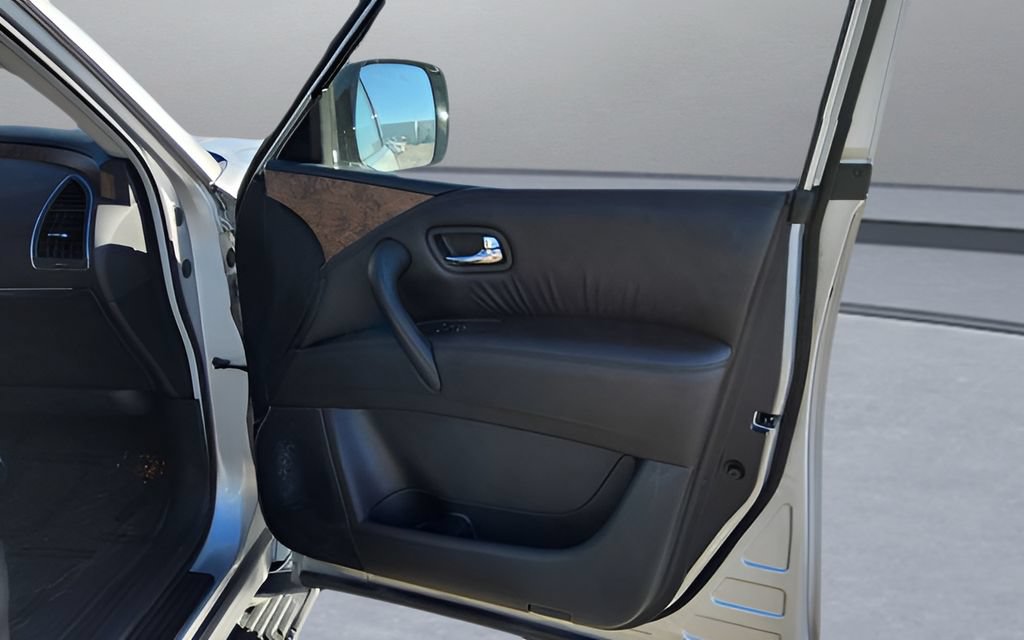 Used 2024 Nissan Armada SL AWD/4WD image 42