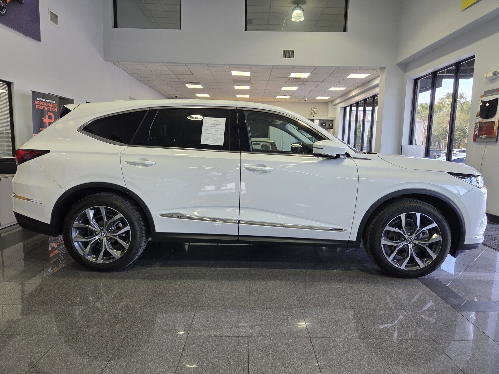 Used 2024 Acura MDX SH-AWD w/ Technology Package image 5