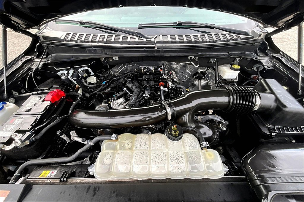 Used 2024 Ford Expedition XLT image 28