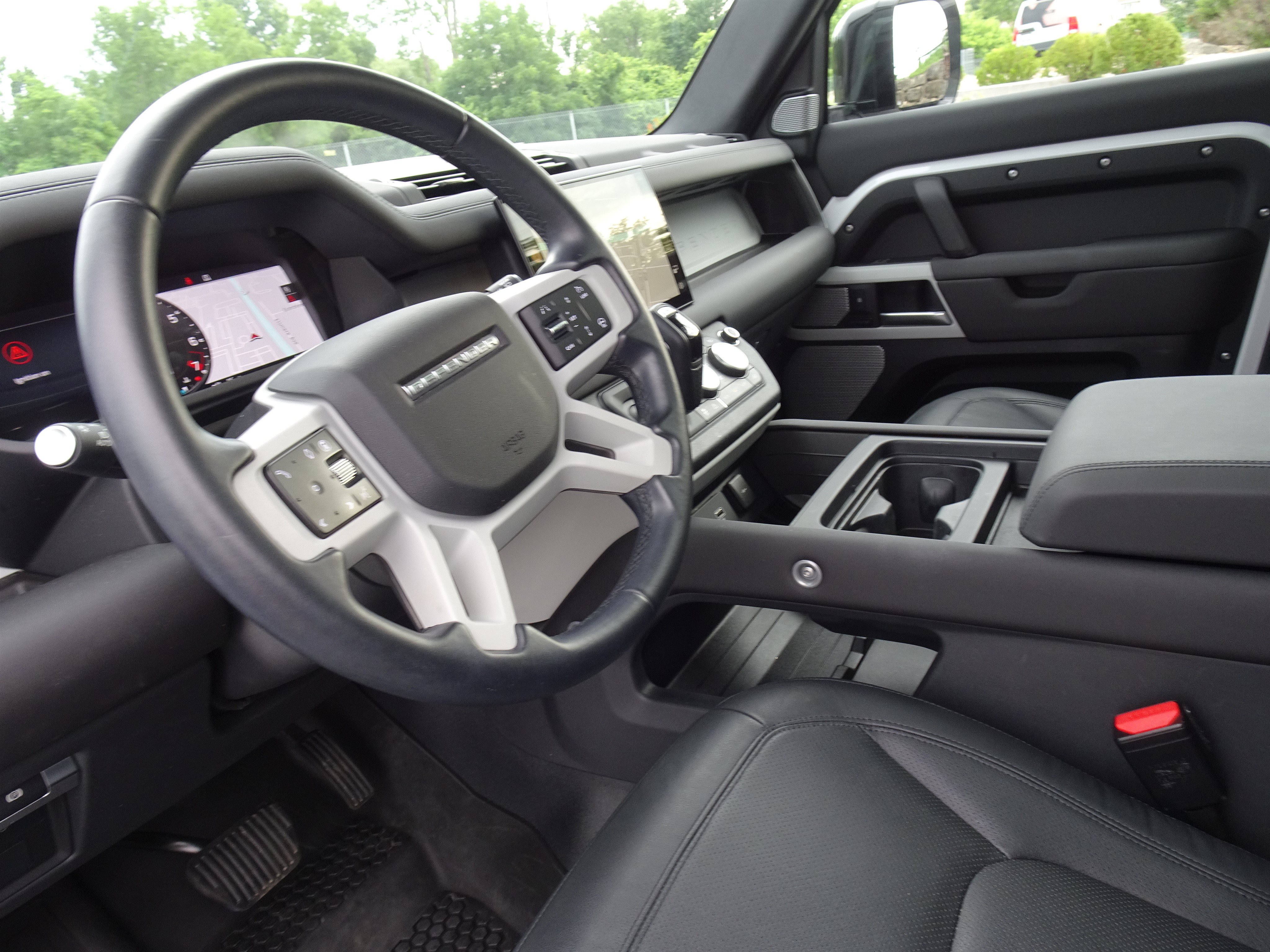 Certified 2024 Land Rover Defender 130 S AWD/4WD image 15