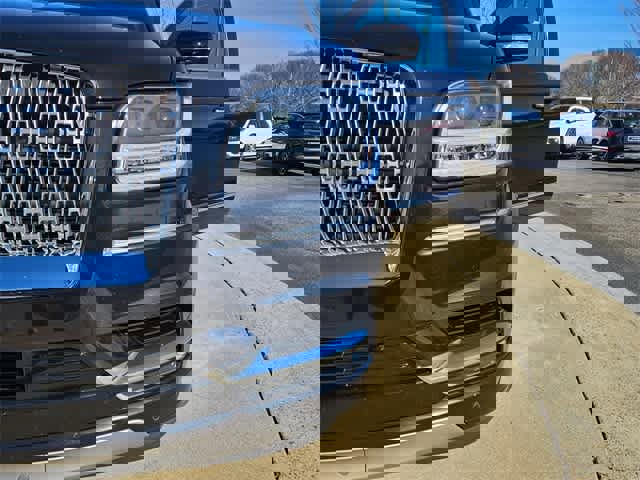 Used 2019 Lincoln Navigator L Reserve image 13