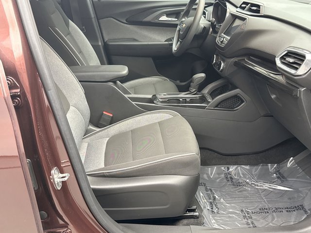 Used 2022 Chevrolet TrailBlazer LT AWD/4WD image 16