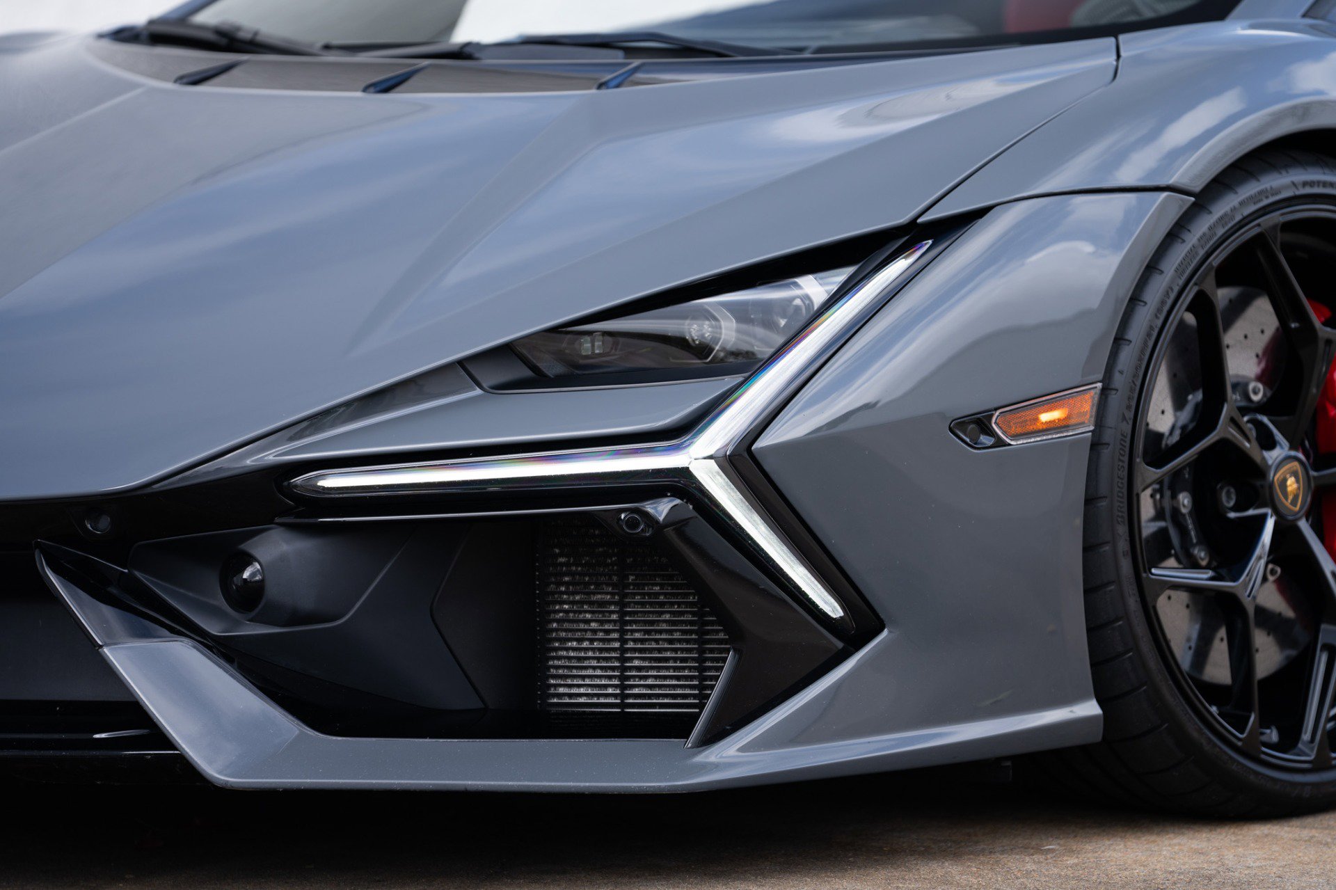 Used 2024 Lamborghini Revuelto image 26