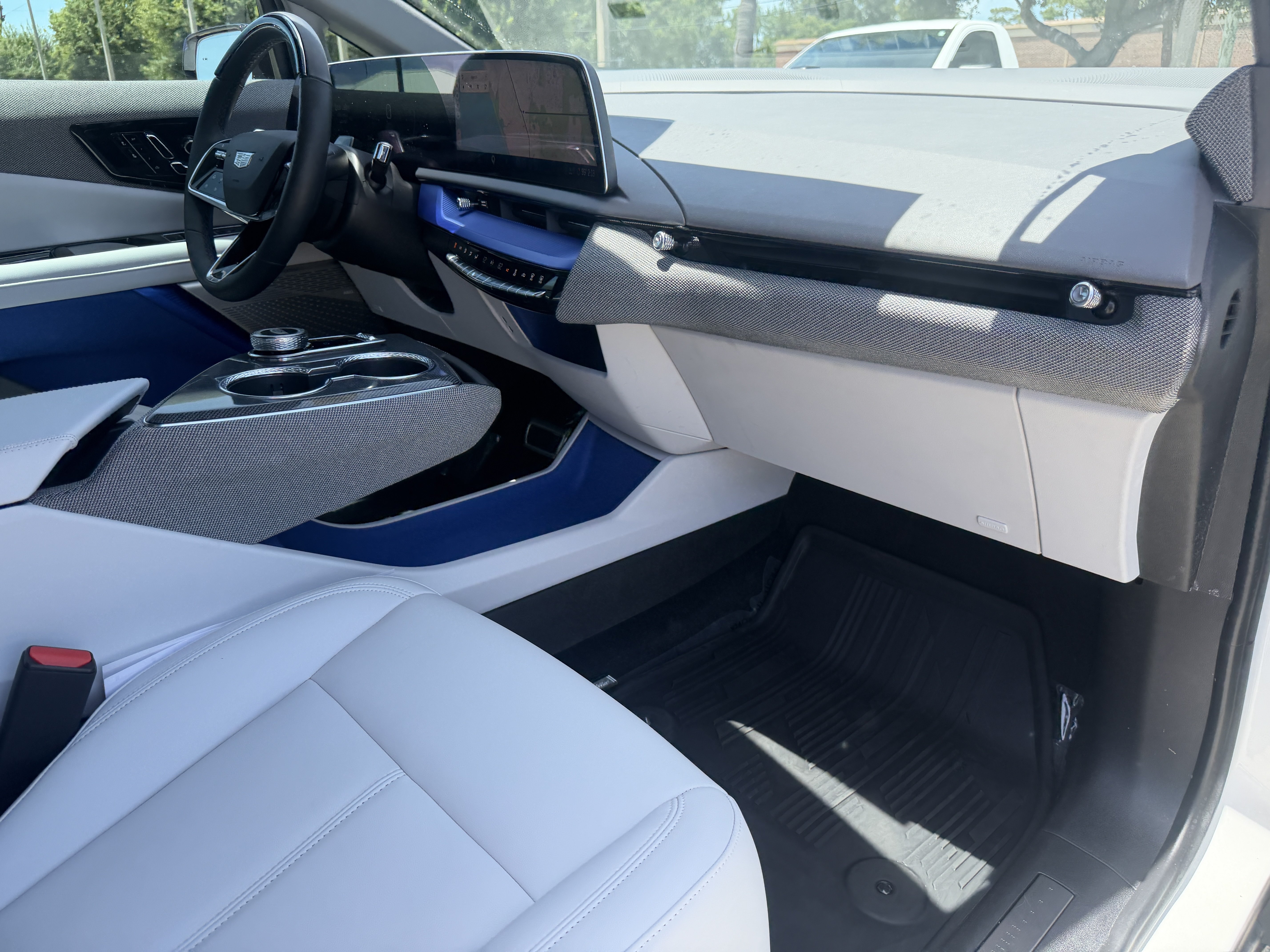 Certified 2025 Cadillac Optiq Sport 1 AWD/4WD image 12