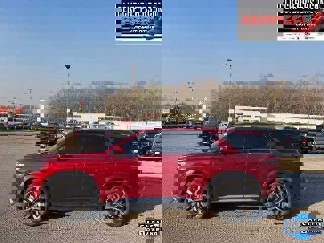 Used 2024 Nissan Pathfinder Platinum w/ Cargo Package image 2