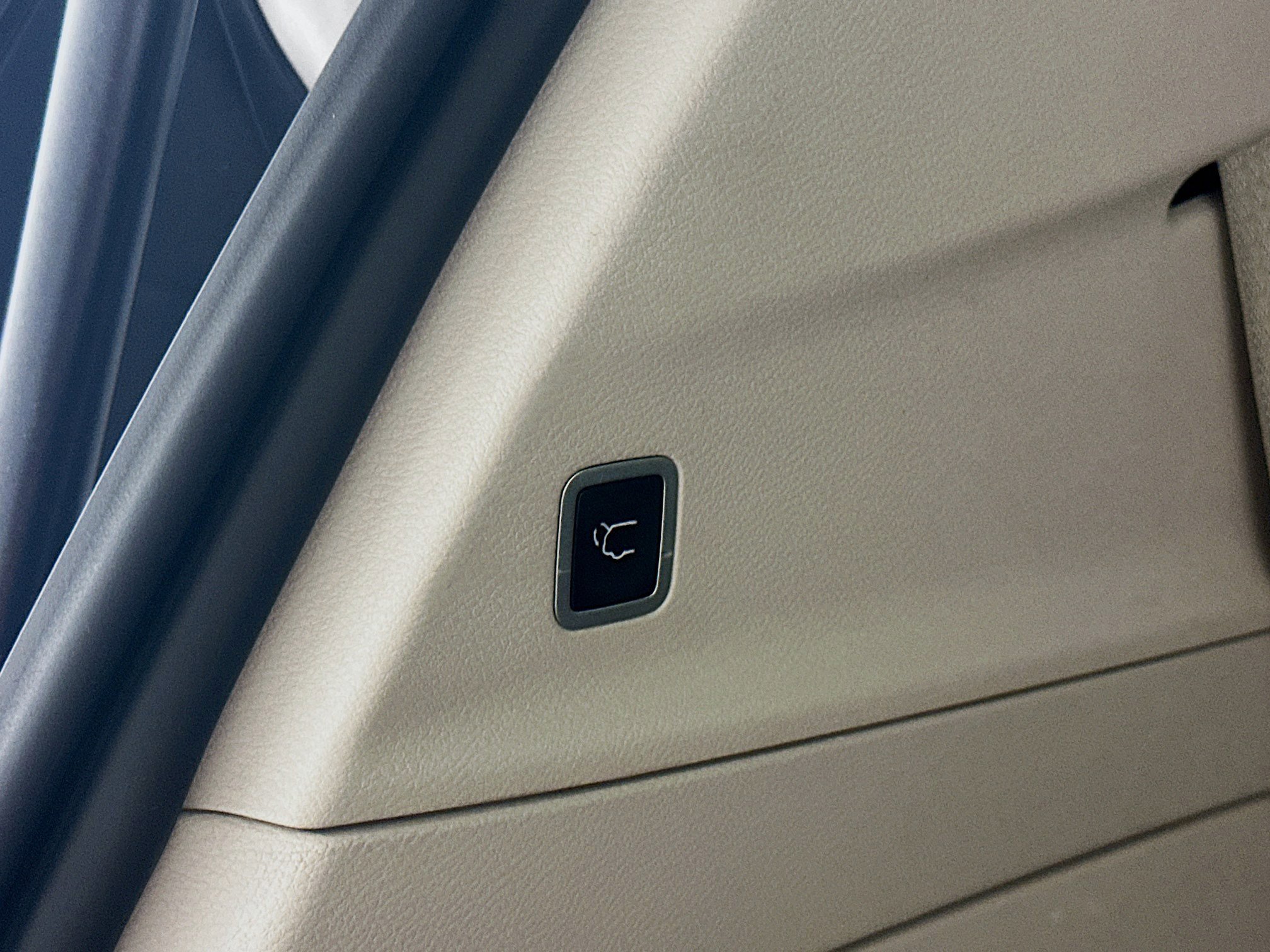Used 2024 Chrysler Pacifica Touring-L FWD image 31