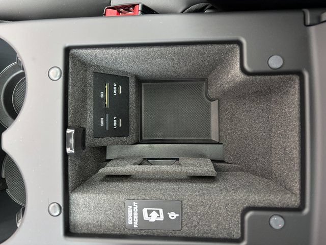 Certified 2026 Porsche Macan AWD/4WD image 23