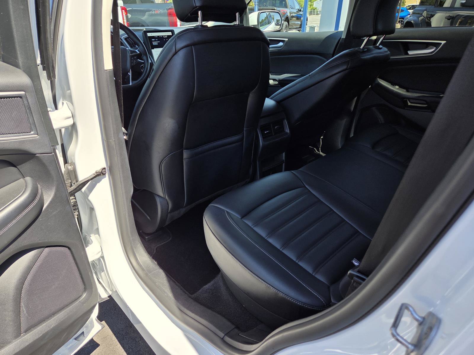 Used 2024 Ford Edge SEL AWD/4WD image 14