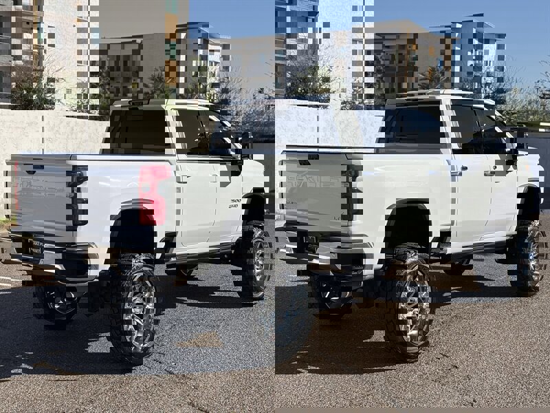 Used 2023 Chevrolet Silverado 2500 LTZ w/ LTZ Premium Package image 4