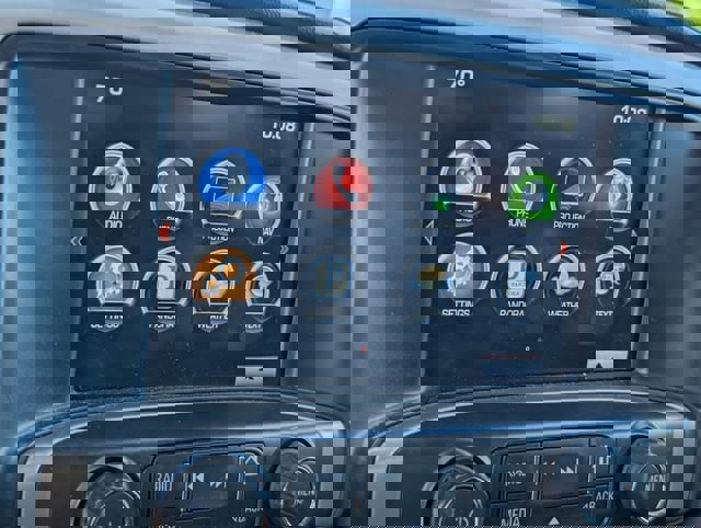 Used 2016 GMC Sierra 1500 Denali w/ Enhanced Driver Alert Package AWD/4WD image 15