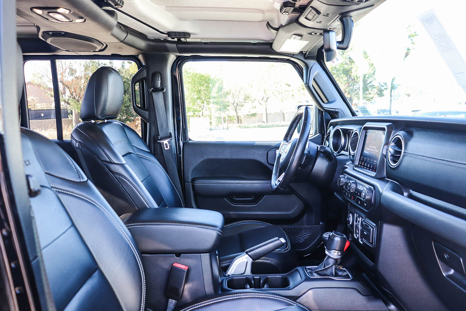 Used 2021 Jeep Gladiator Overland w/ Popular Equipment Package image 18