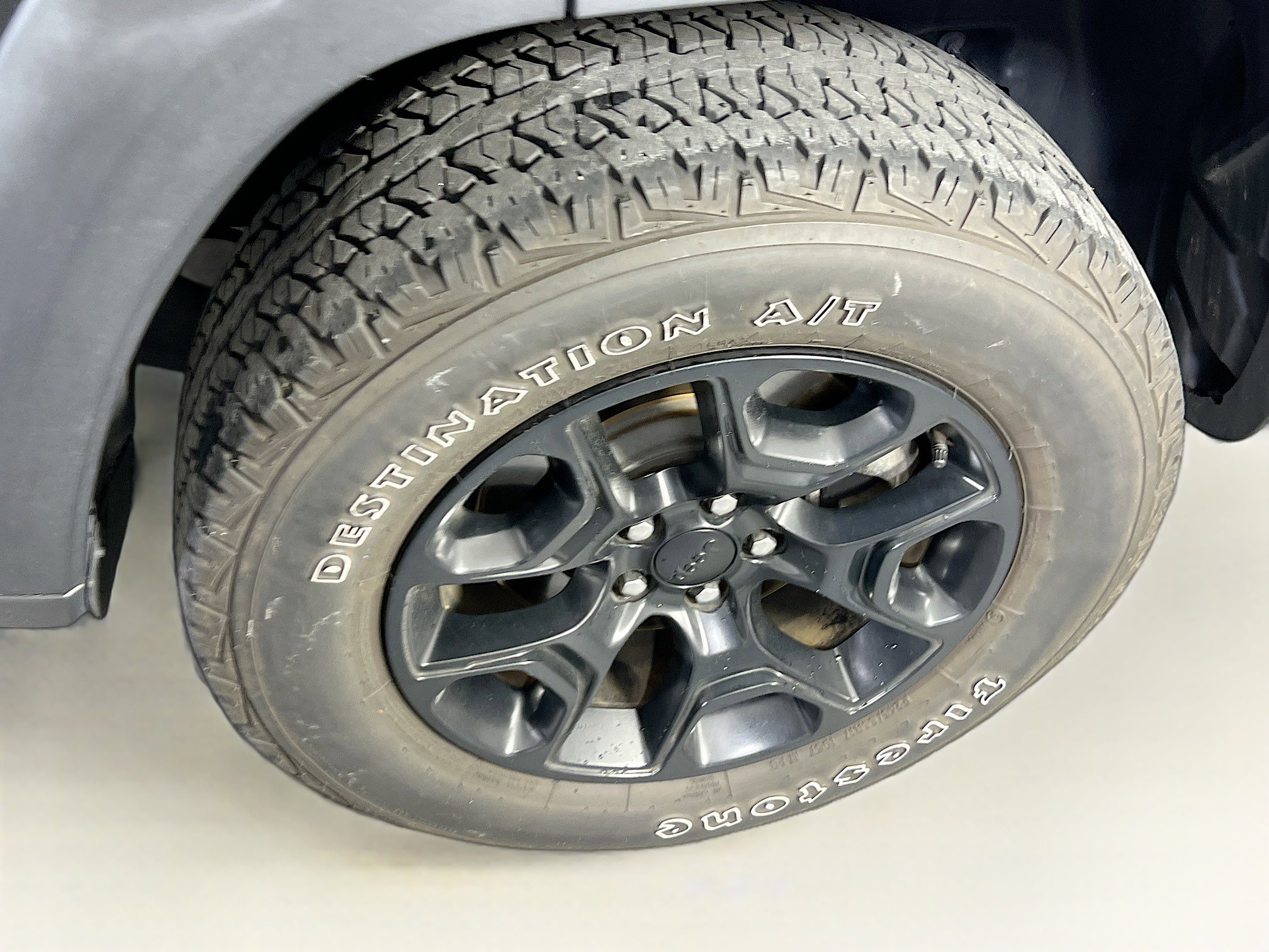 Used 2022 Jeep Cherokee Trailhawk w/ Premium Leather Package image 28