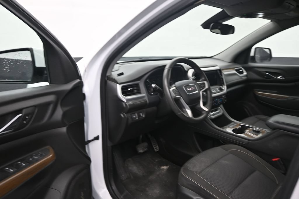 Used 2023 GMC Acadia SLE FWD image 10