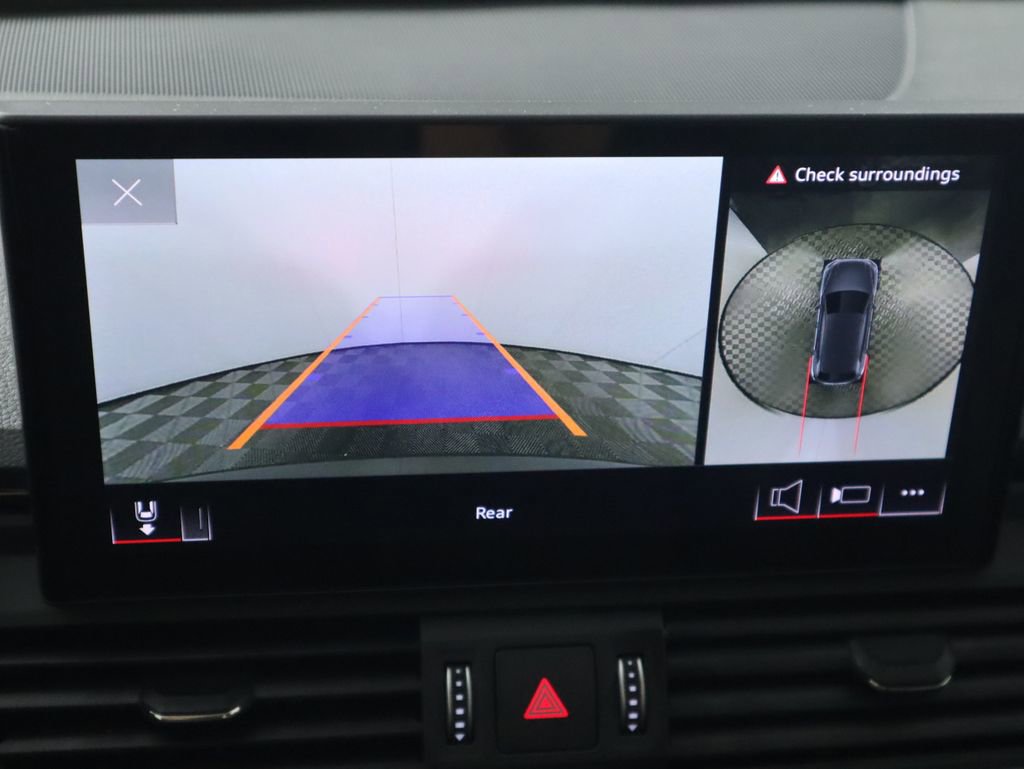 Used 2025 Audi Q5 e Premium Plus w/ Premium Plus Package image 17