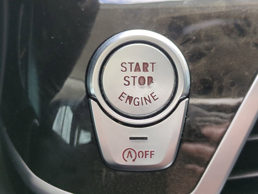 Used 2018 BMW 740i image 31