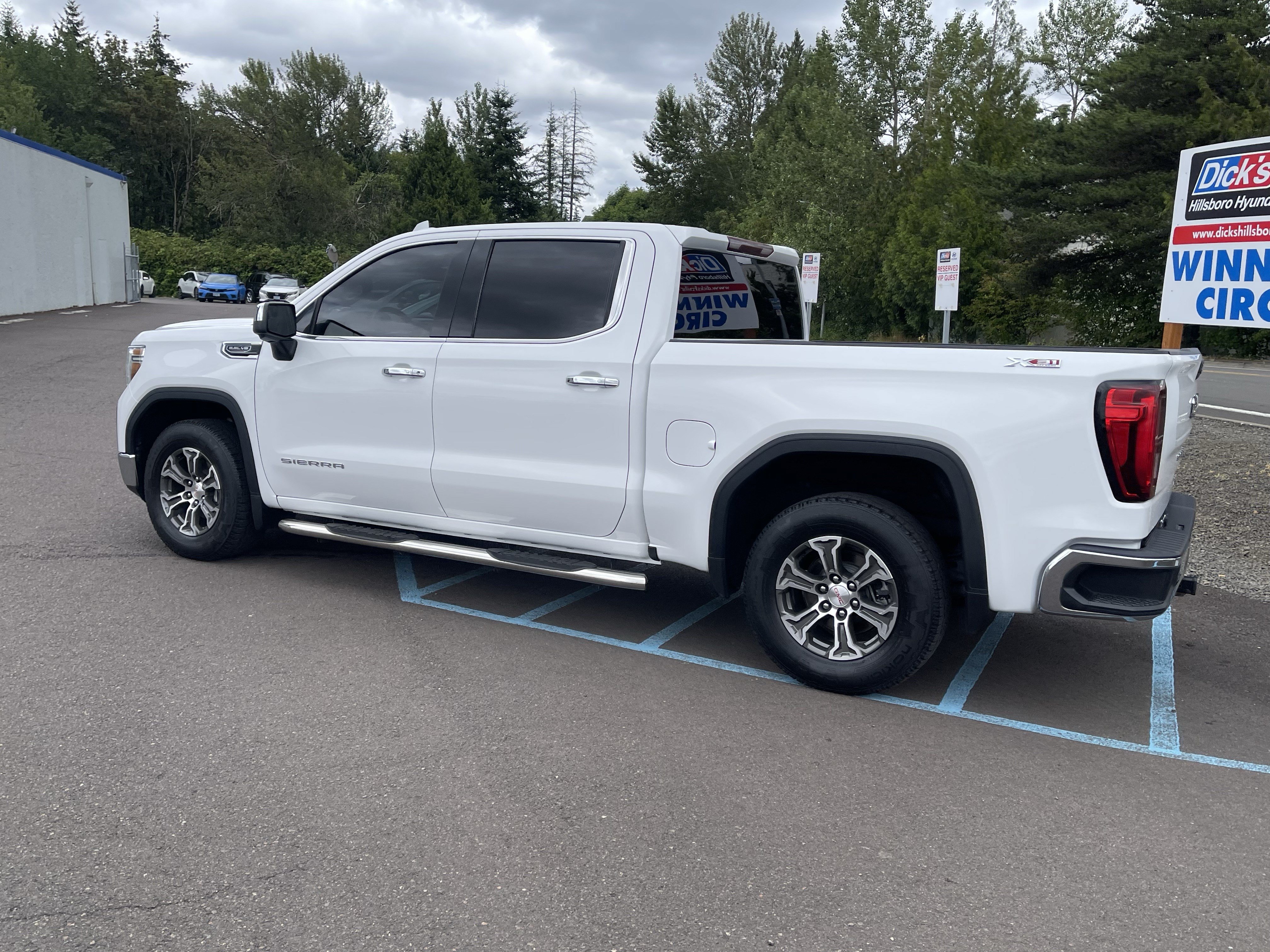 Used 2019 GMC Sierra 1500 SLT w/ X31 Off-Road Package AWD/4WD image 3
