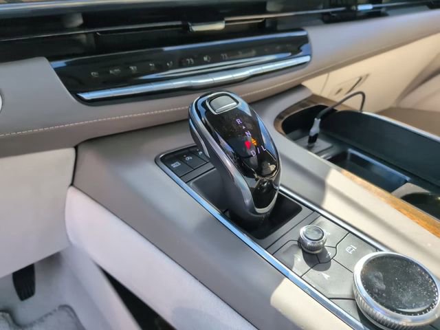 Certified 2022 Cadillac Escalade Premium Luxury Platinum image 24