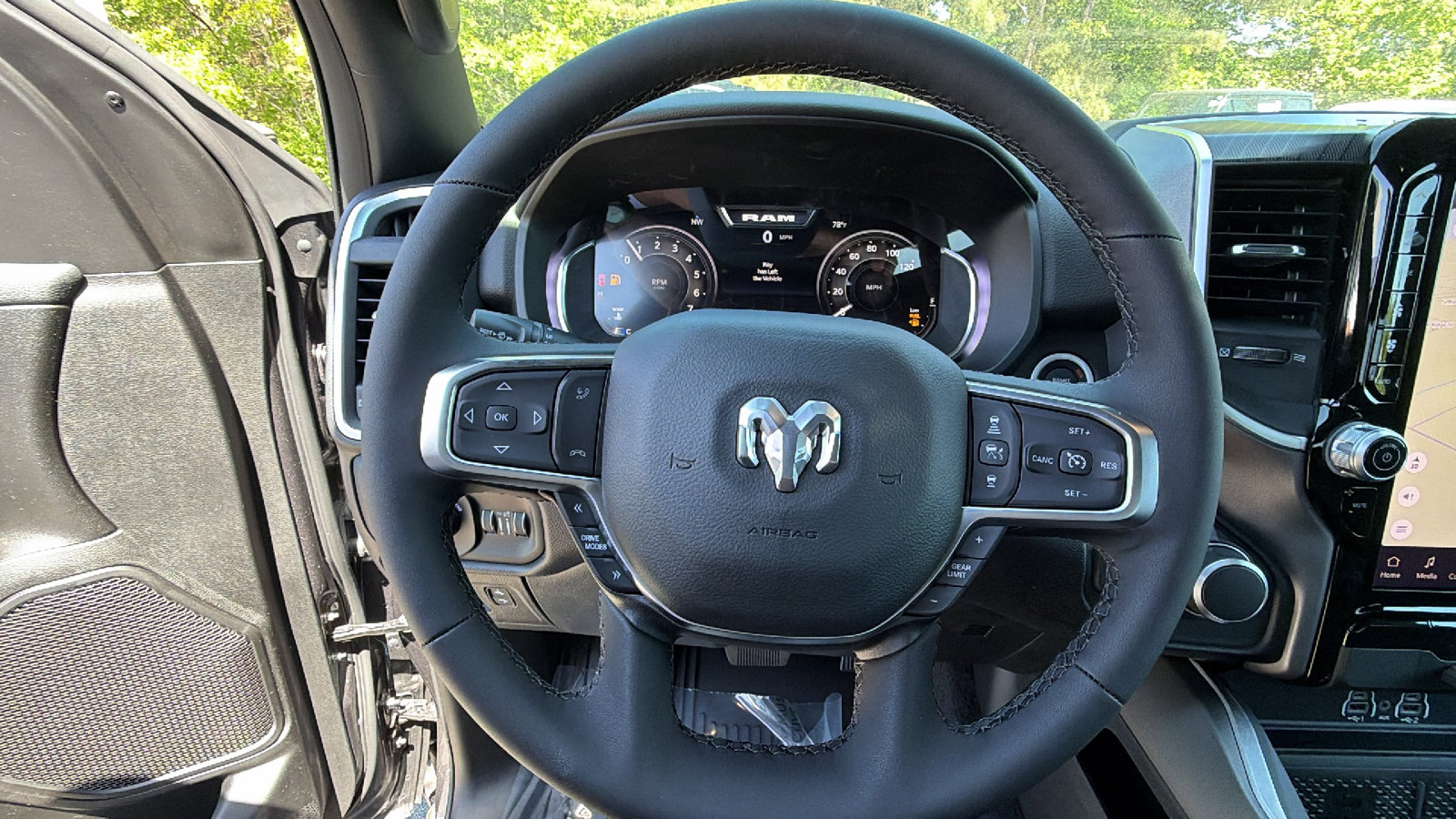 Used 2025 RAM 1500 Big Horn RWD image 26