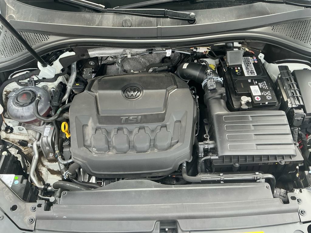 Used 2023 Volkswagen Tiguan SE w/ Panoramic Sunroof Package image 25