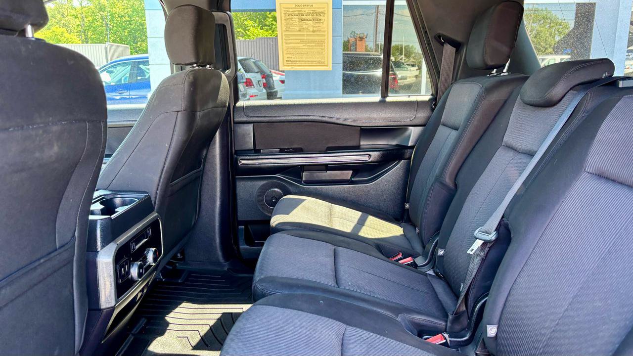 Used 2019 Ford Expedition Max XLT AWD/4WD image 18