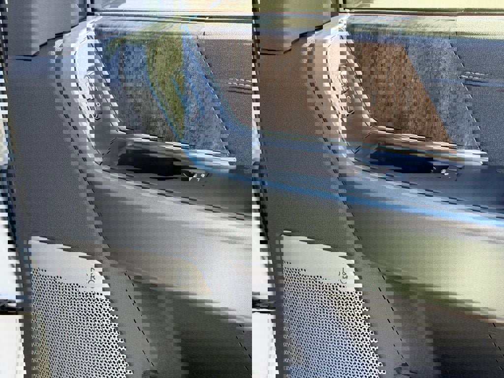 New 2026 Ford F250 Lariat w/ Black Appearance Package image 22