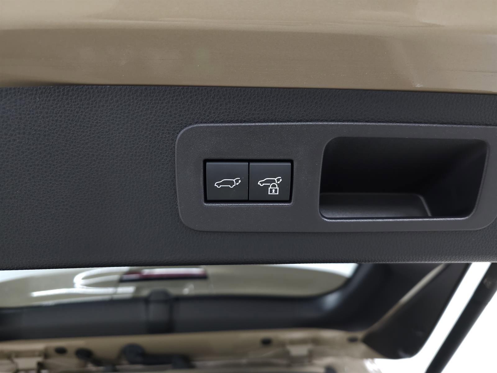 Certified 2025 Lexus LX 700h Overtrail AWD/4WD image 10