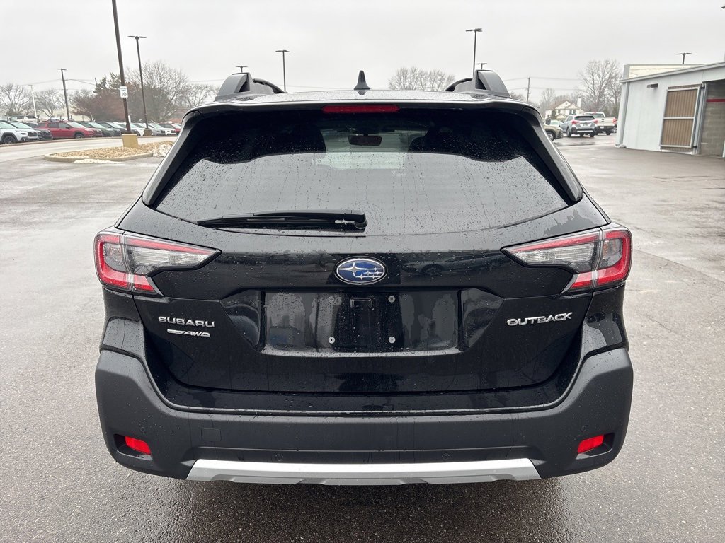 Used 2023 Subaru Outback Limited image 4