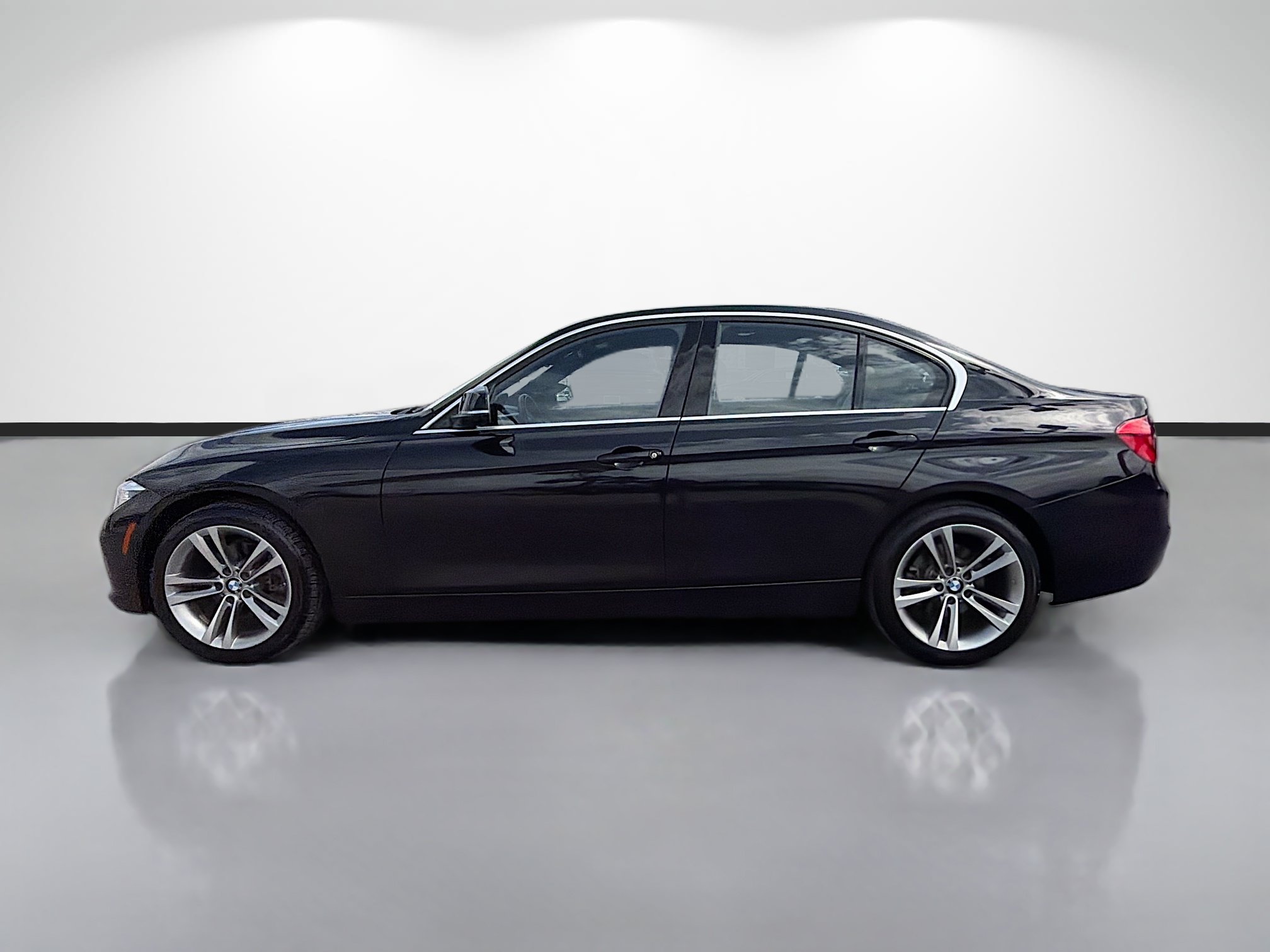 Used 2017 BMW 328d xDrive Sedan AWD/4WD image 6