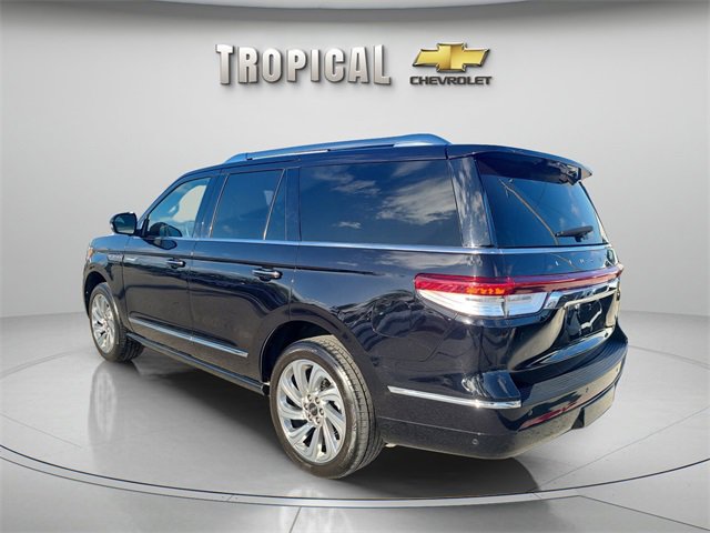 Used 2024 Lincoln Navigator Premiere image 3