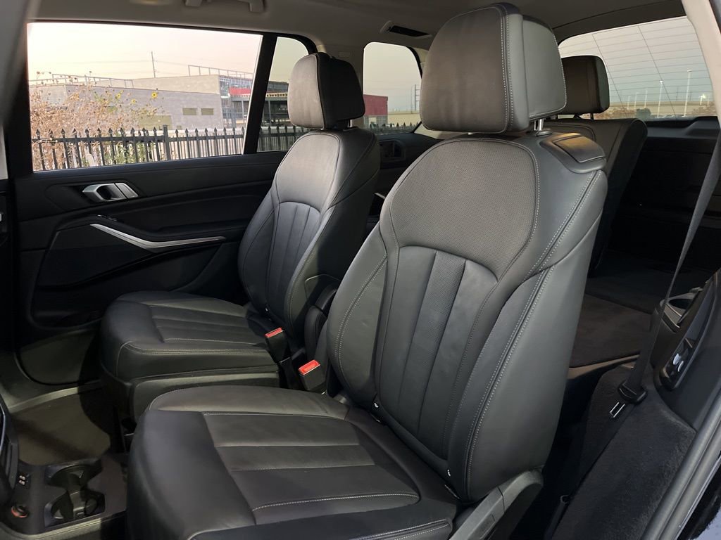 Used 2022 BMW X7 xDrive40i w/ Executive Package image 27