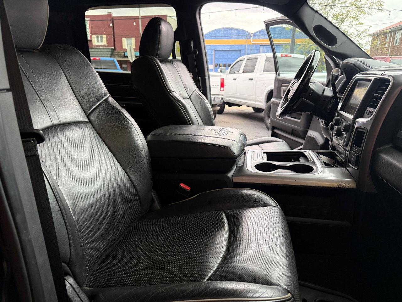 Used 2016 RAM 3500 Laramie Longhorn image 27