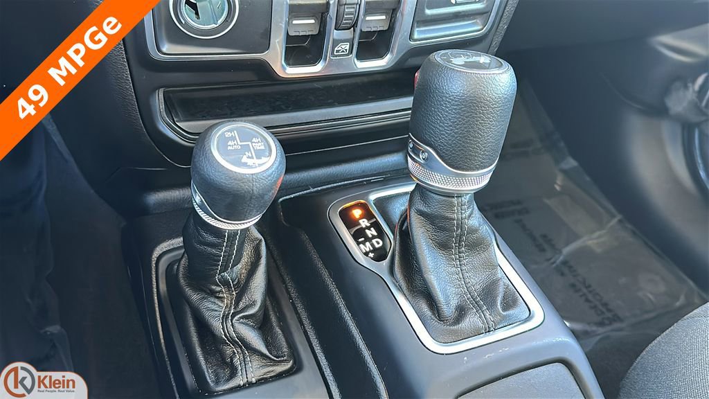 Used 2025 Jeep Wrangler Unlimited Sahara image 24