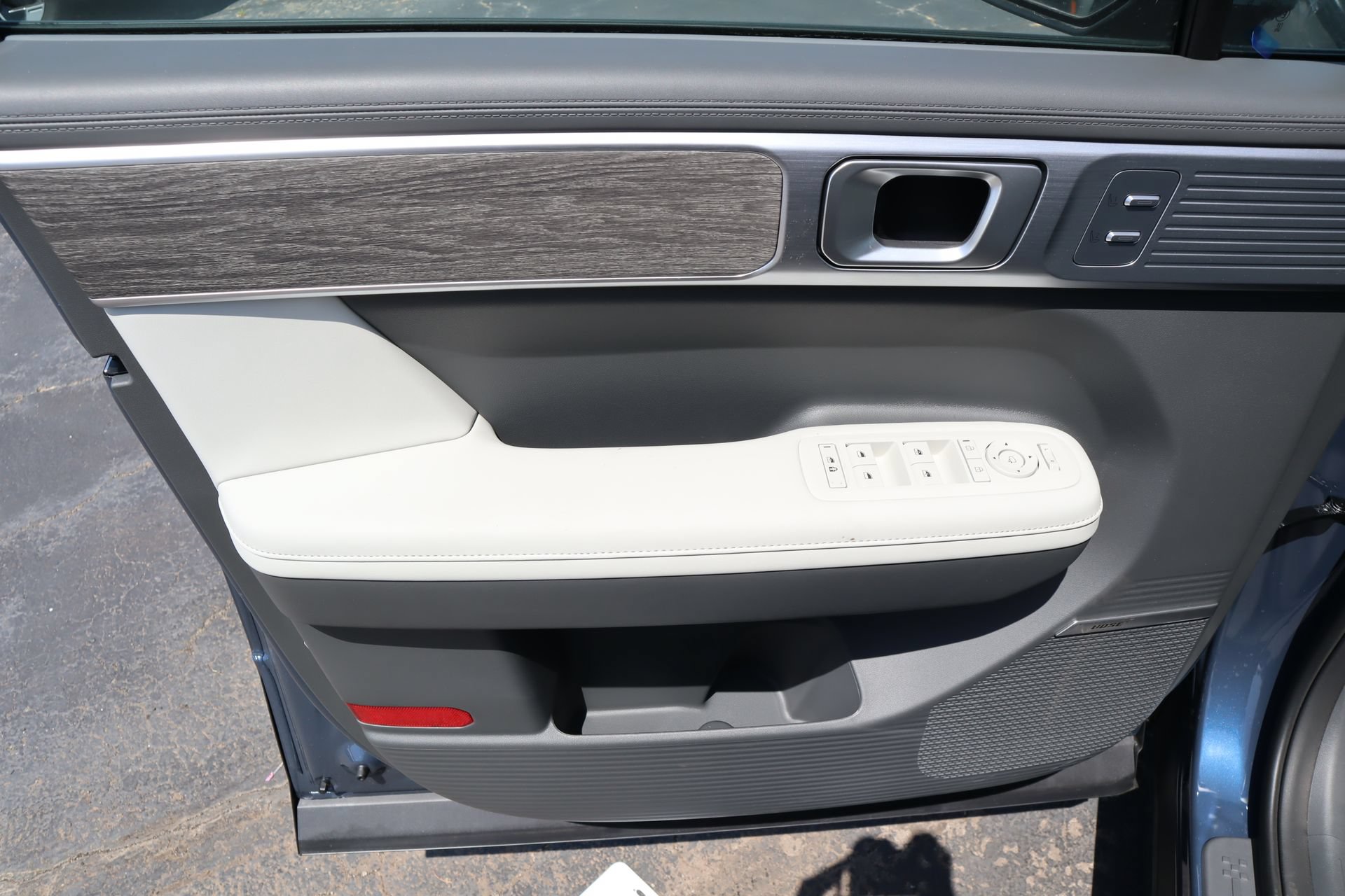 New 2026 Hyundai Santa Fe Limited AWD/4WD image 17