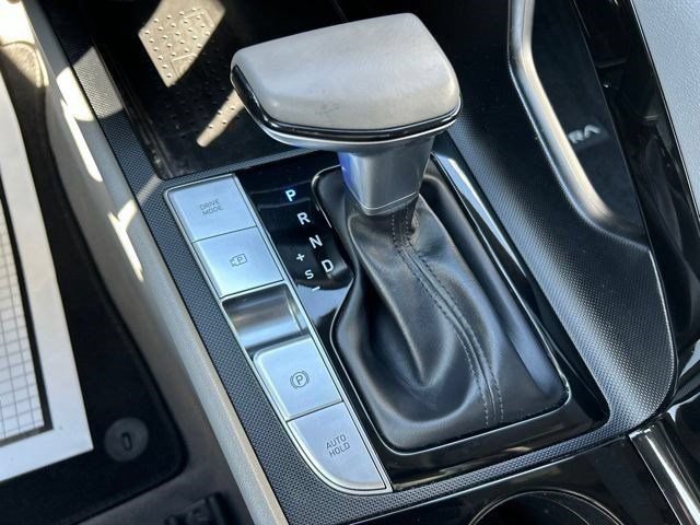 Used 2022 Hyundai Elantra SEL w/ Convenience + Premium Package FWD image 32