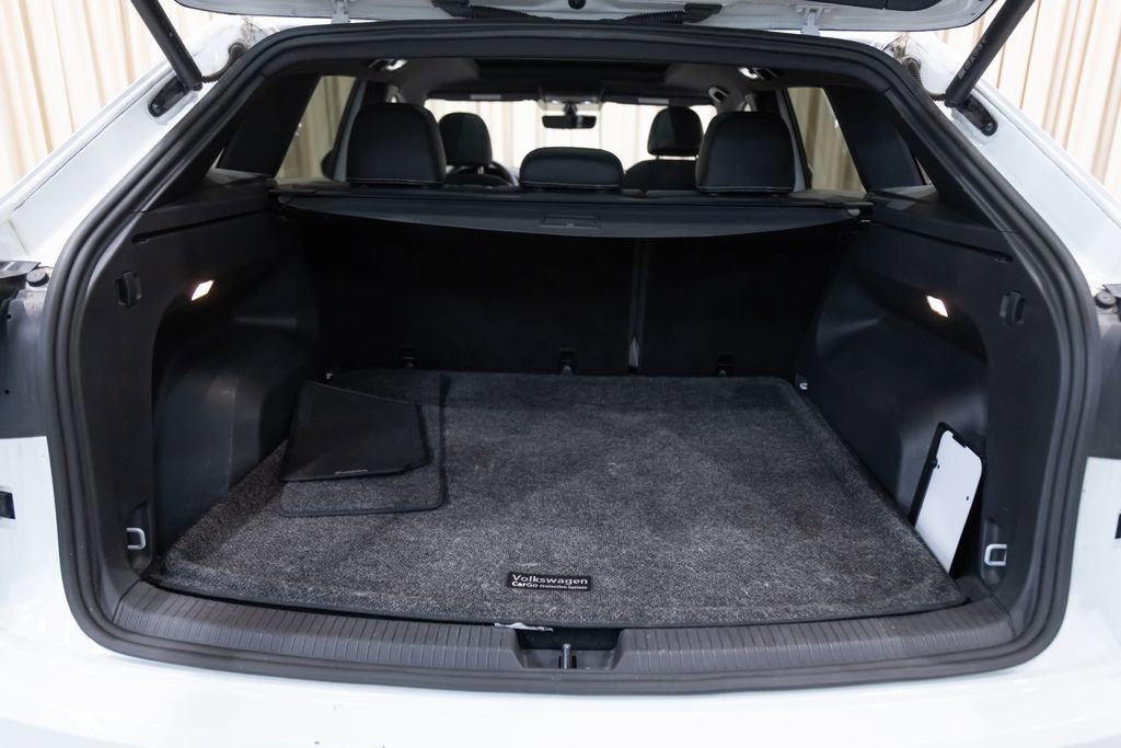 Used 2023 Volkswagen Atlas Cross Sport SE w/ Panoramic Sunroof Package image 25