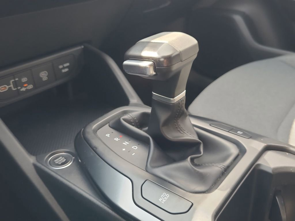 Used 2025 Kia K4 LXS FWD image 16
