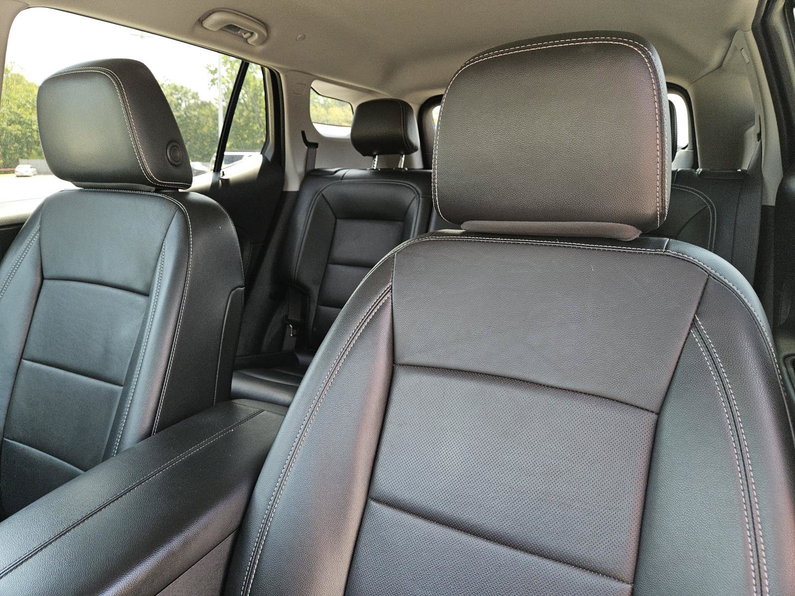 Used 2024 GMC Terrain SLT FWD image 25