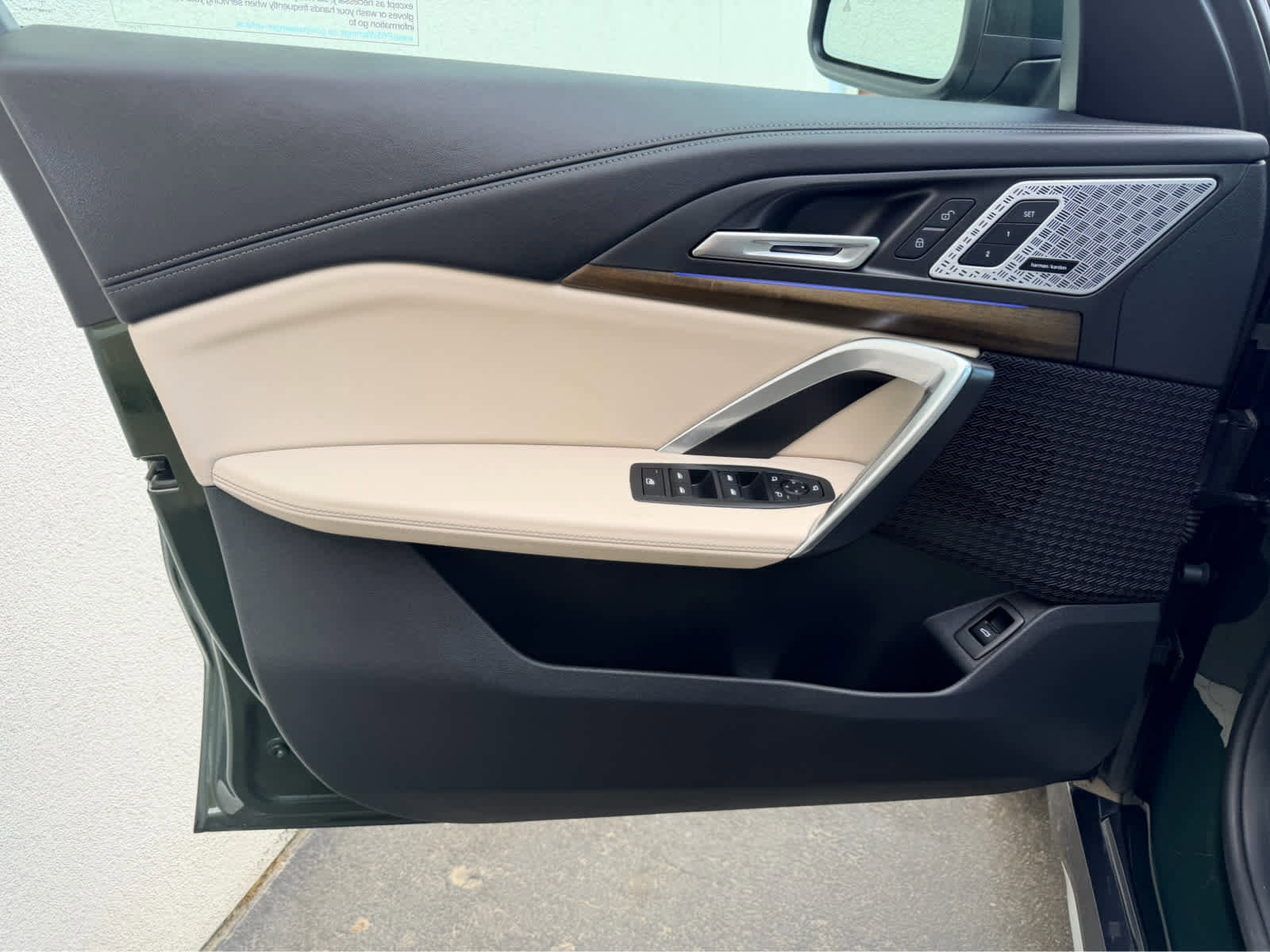 Used 2025 BMW X1 xDrive28i w/ Premium Package image 11